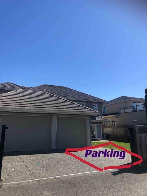 Lucky Suite, Two-Bedroom Suite With Independent Entrance In Richmond Close To Yvr Eksteriør billede