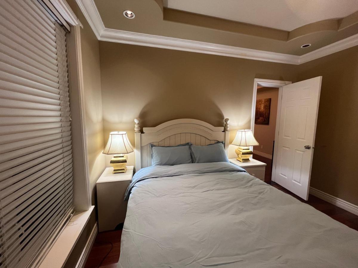Lucky Suite, Two-Bedroom Suite With Independent Entrance In Richmond Close To Yvr Eksteriør billede