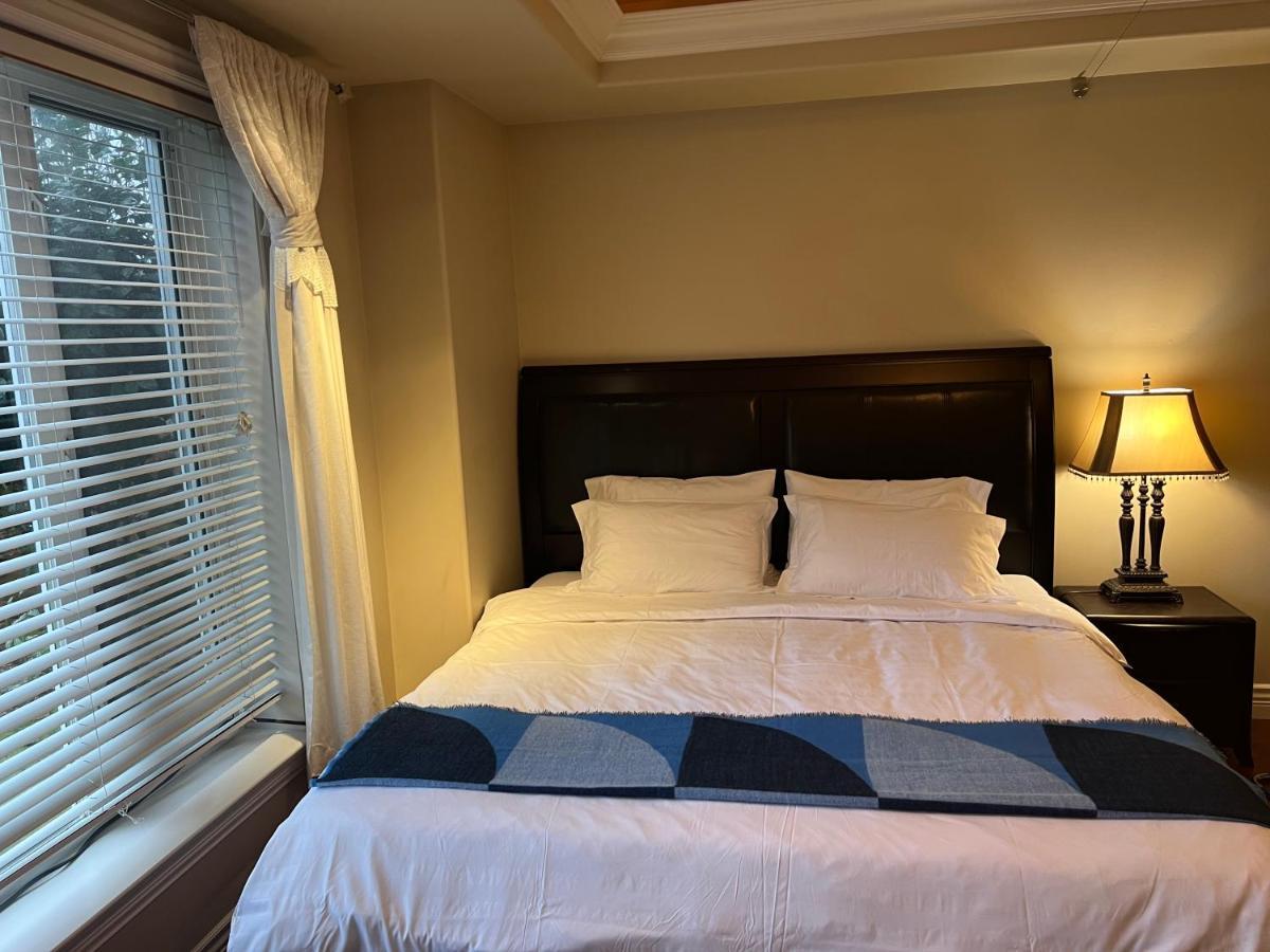 Lucky Suite, Two-Bedroom Suite With Independent Entrance In Richmond Close To Yvr Eksteriør billede